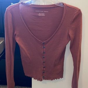 Button top u neck auburn color